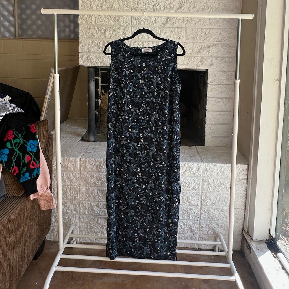 Jennifer Blue Floral Sleeveless Midi Sheath Dress
